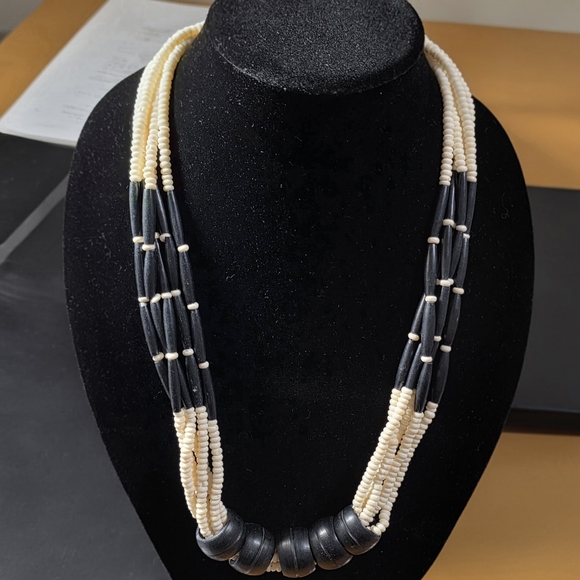 Vintage Jewelry - 27" Elegant Black and Cream Beaded Necklace